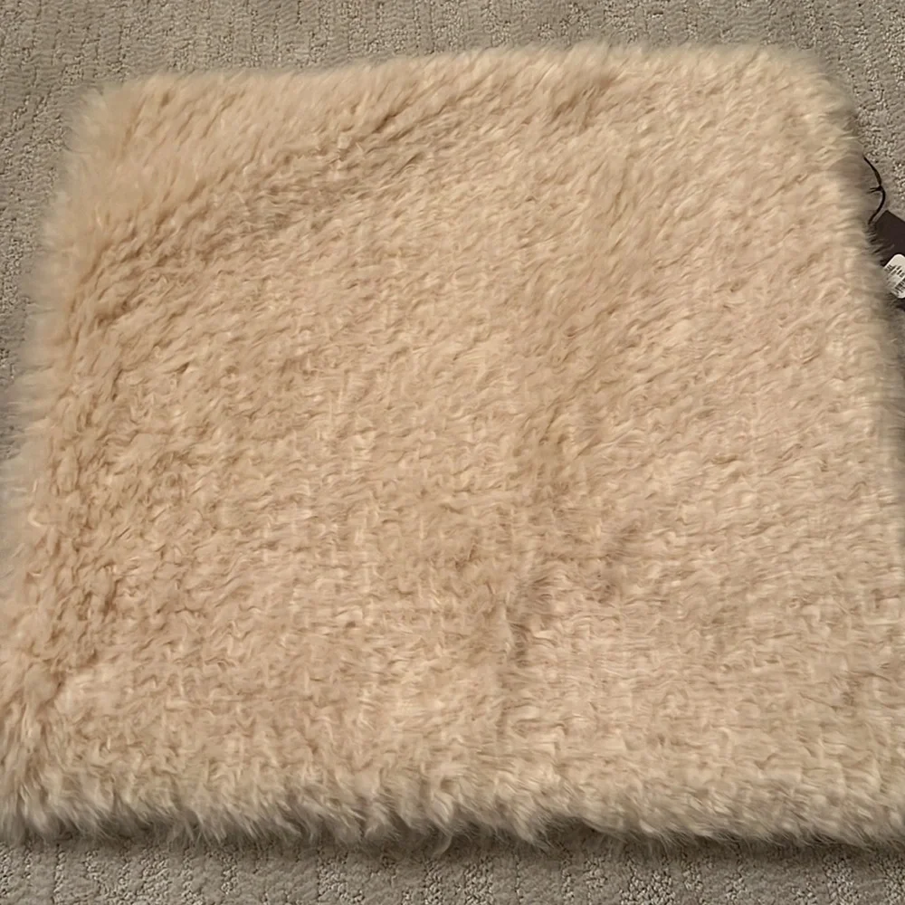 NWT, Restoration Hardware faux sheepskin, pillow cover. Pillow insert included